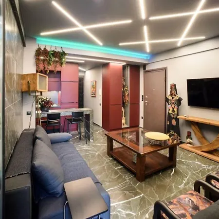 Luxury For Friends & Family, At Mitropoleos Apartment *